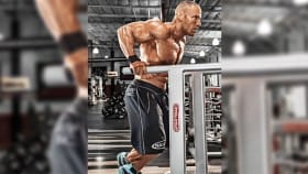 dips pour haut du corps dips exercice poly-articulaire