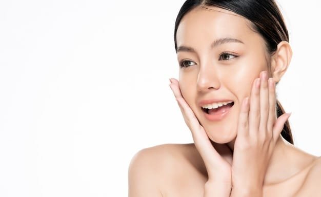 tres belle jeune femme asiatique club shiseido